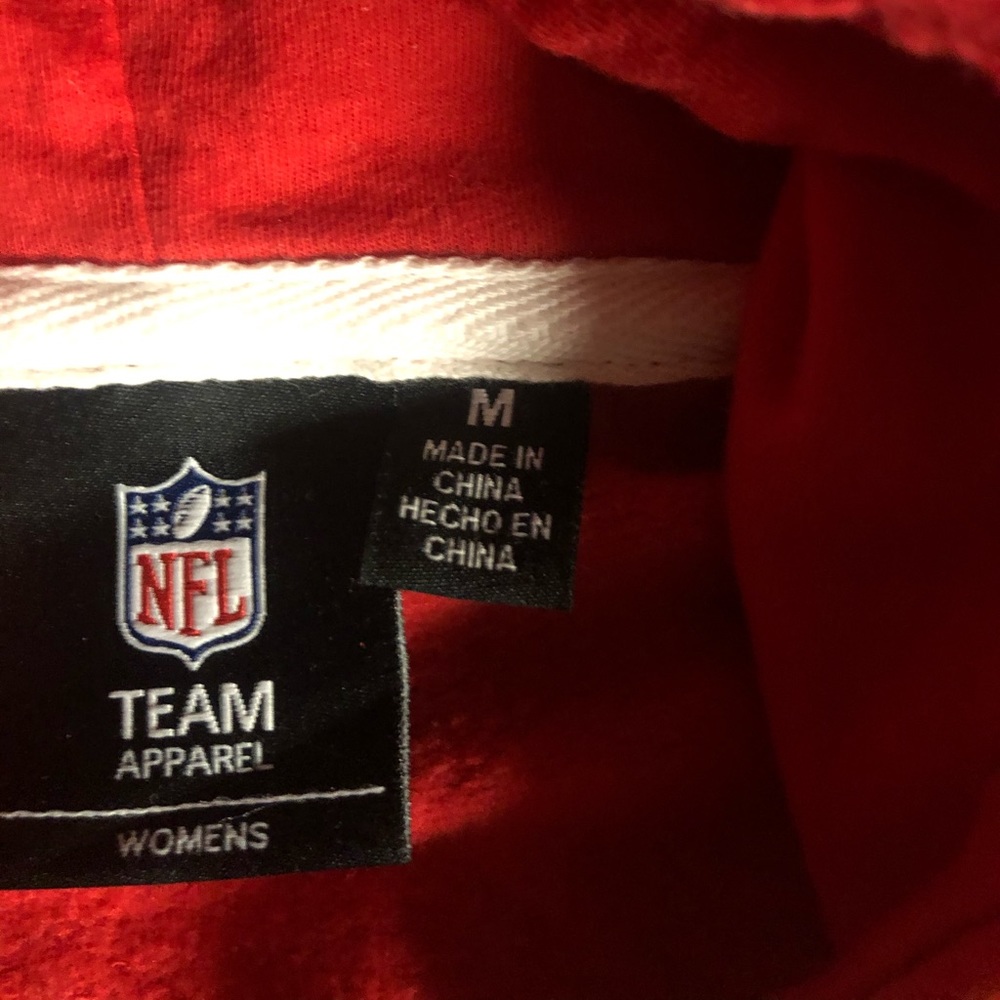 This is a brand new San Francisco 49ers women’s zip up exclusive hoodie